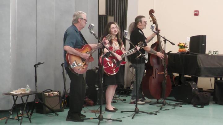 Thumbnail image for Autumn Swing At The COA